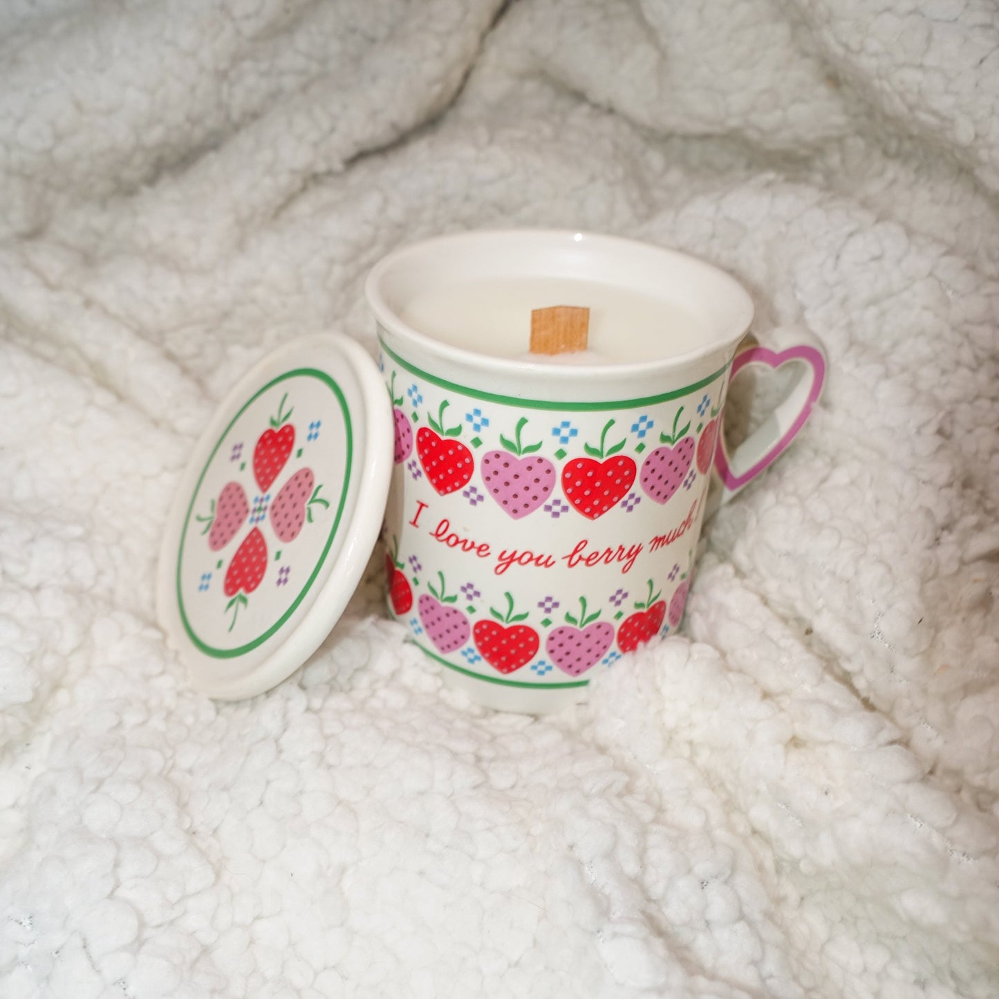 Strawberry Cream Vintage Candle