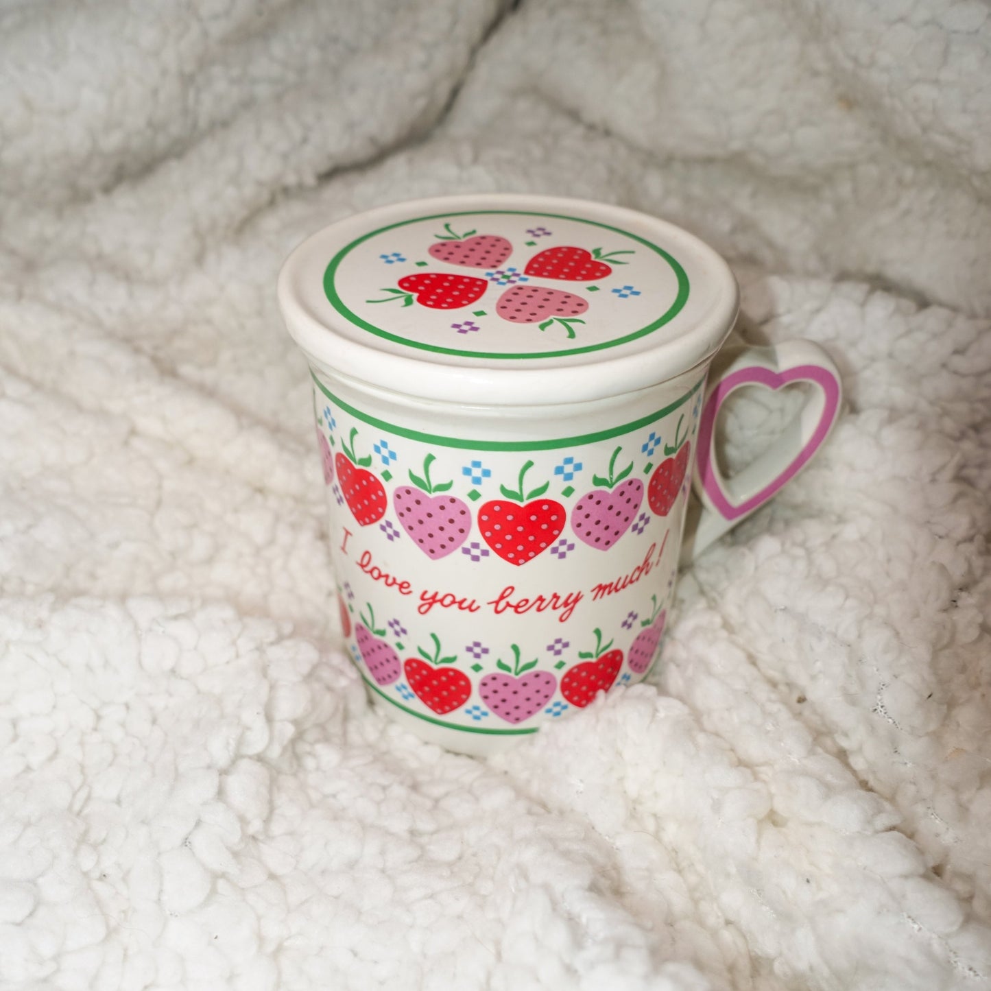 Strawberry Cream Vintage Candle
